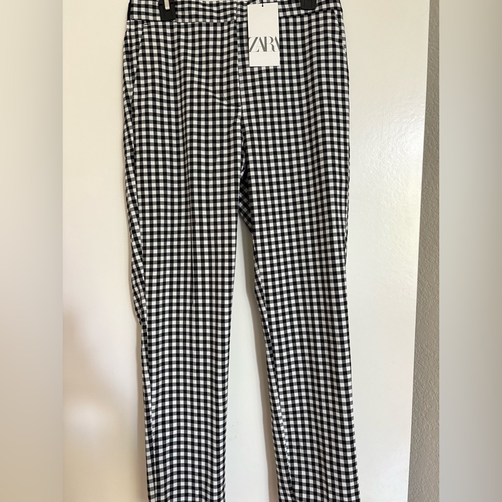 New Zara Women's Black and White Checkered Cropped Pants